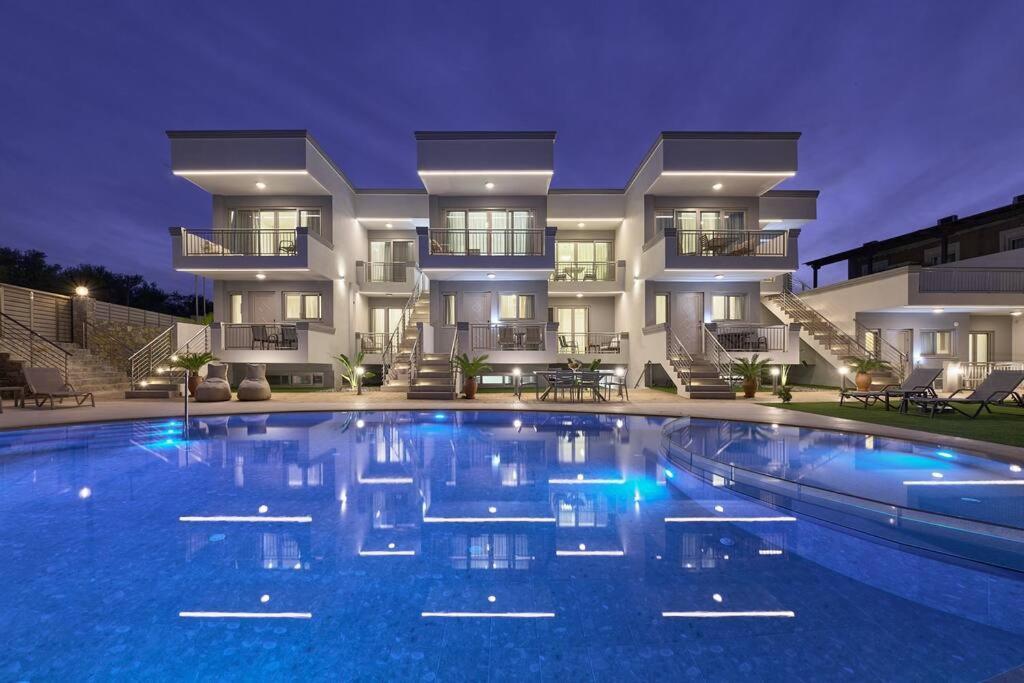 Superior Family Apartment W/Pool Dining Area Stavromenos Exteriér fotografie