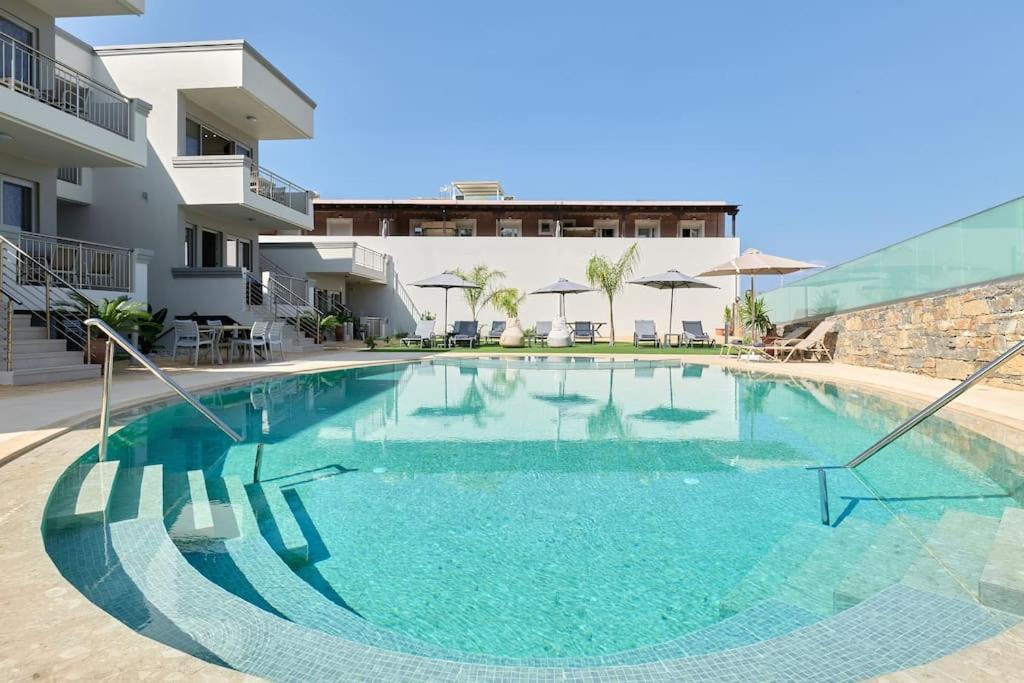 Superior Family Apartment W/Pool Dining Area Stavromenos Exteriér fotografie