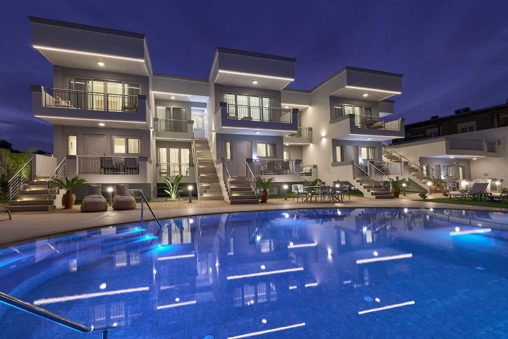 Superior Family Apartment W/Pool Dining Area Stavromenos Exteriér fotografie