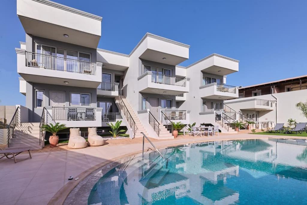 Superior Family Apartment W/Pool Dining Area Stavromenos Exteriér fotografie